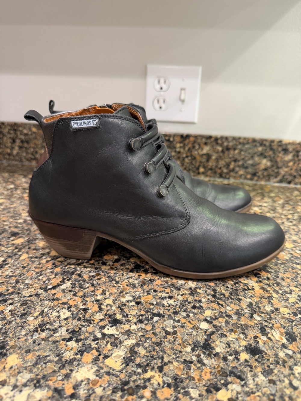 Pikolinos Black Leather Ankle Booties 41